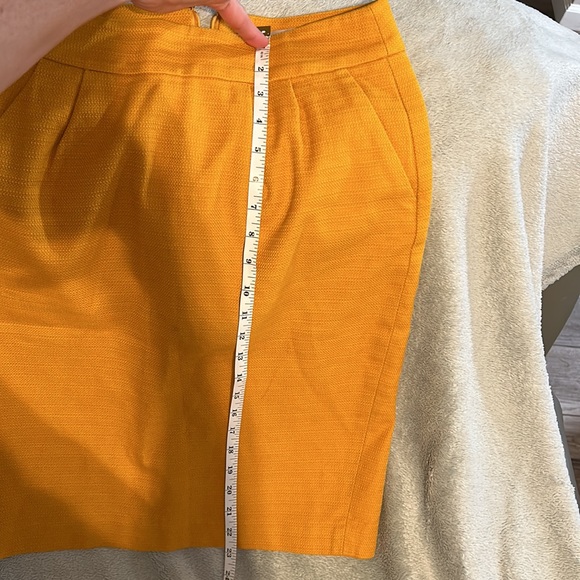 Banana Republic mustard skirt - Picture 3 of 5